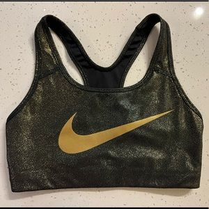 Woman’s small Nike sports bra